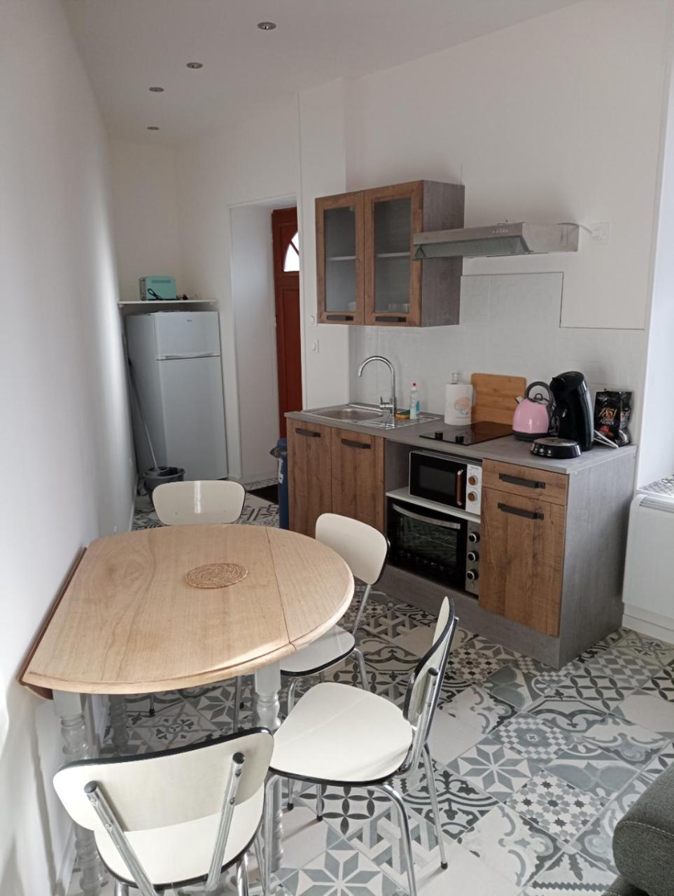 Appart Proche Toutes Commodites Souvigny Exteriör bild