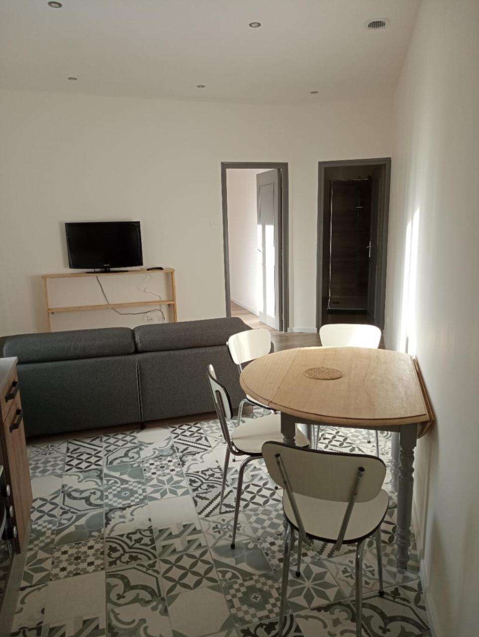 Appart Proche Toutes Commodites Souvigny Exteriör bild